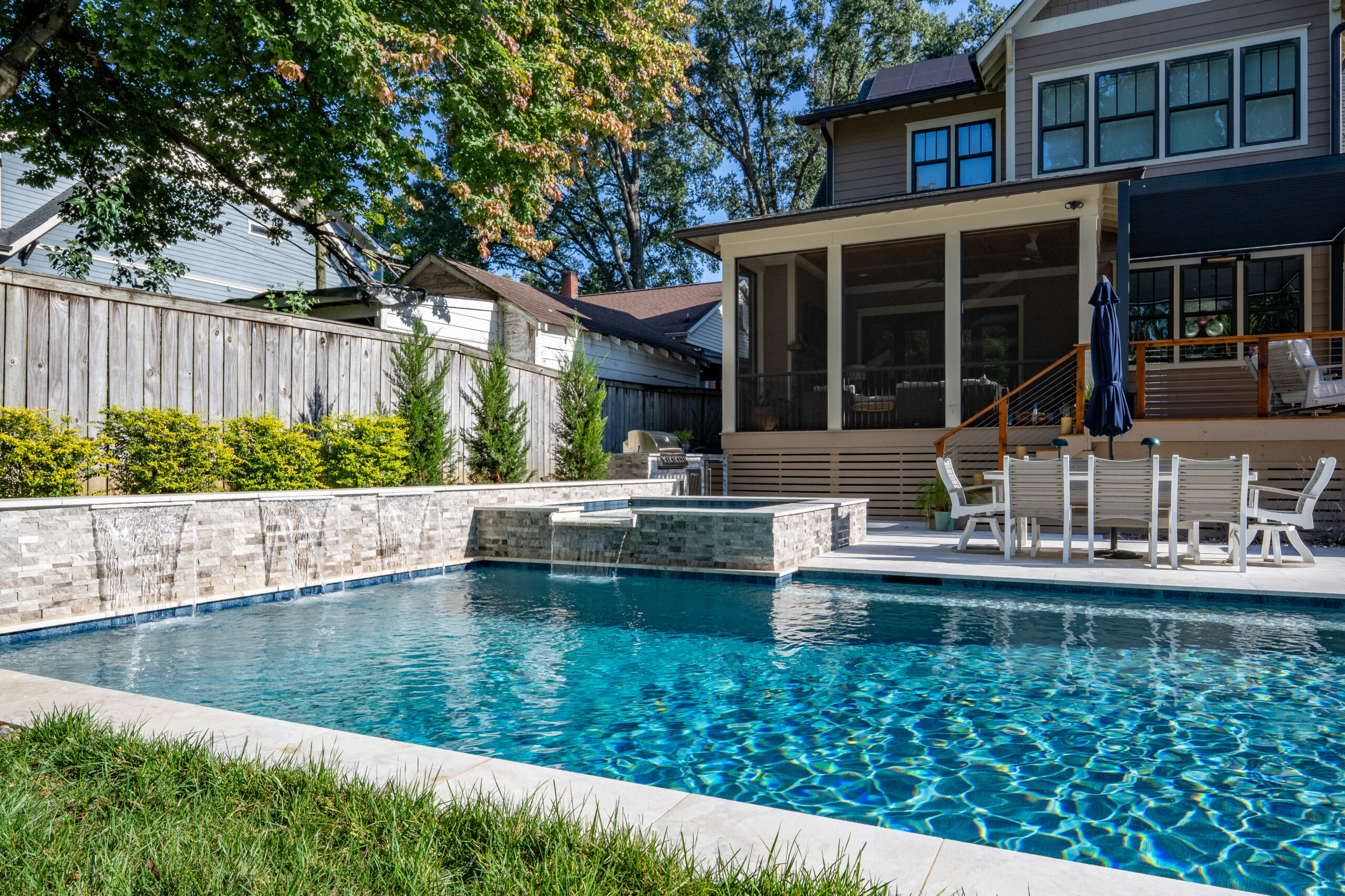 Local Charlotte Custom Pool Builders vs. National Builders